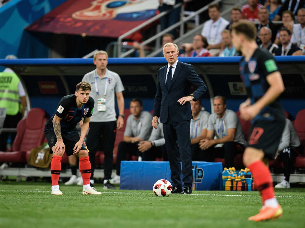 欧洲杯16强战火燃起，巅峰对决一触即发